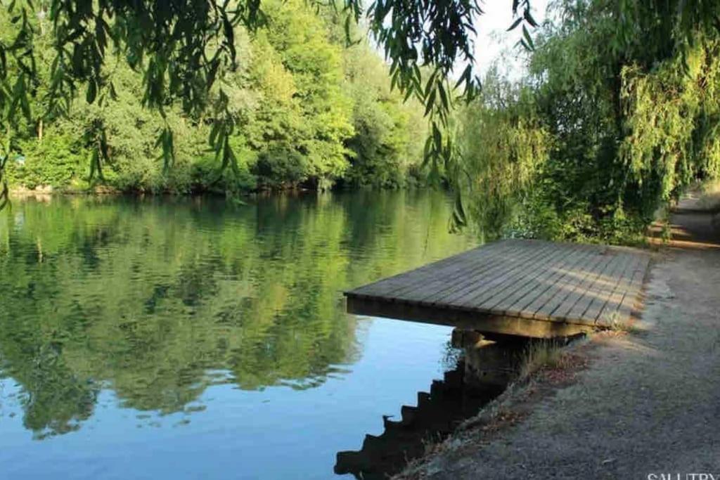 «  La Petite Maison » ....Des Grands Espaces... Saint-Maur-des-Fosses Luaran gambar
