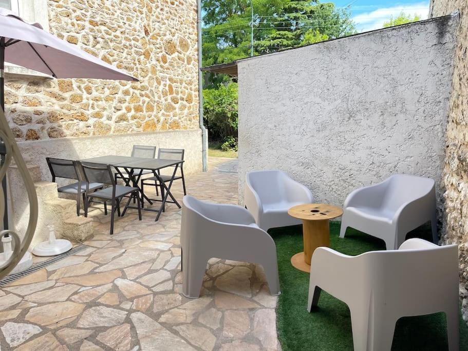 «  La Petite Maison » ....Des Grands Espaces... Saint-Maur-des-Fosses Luaran gambar